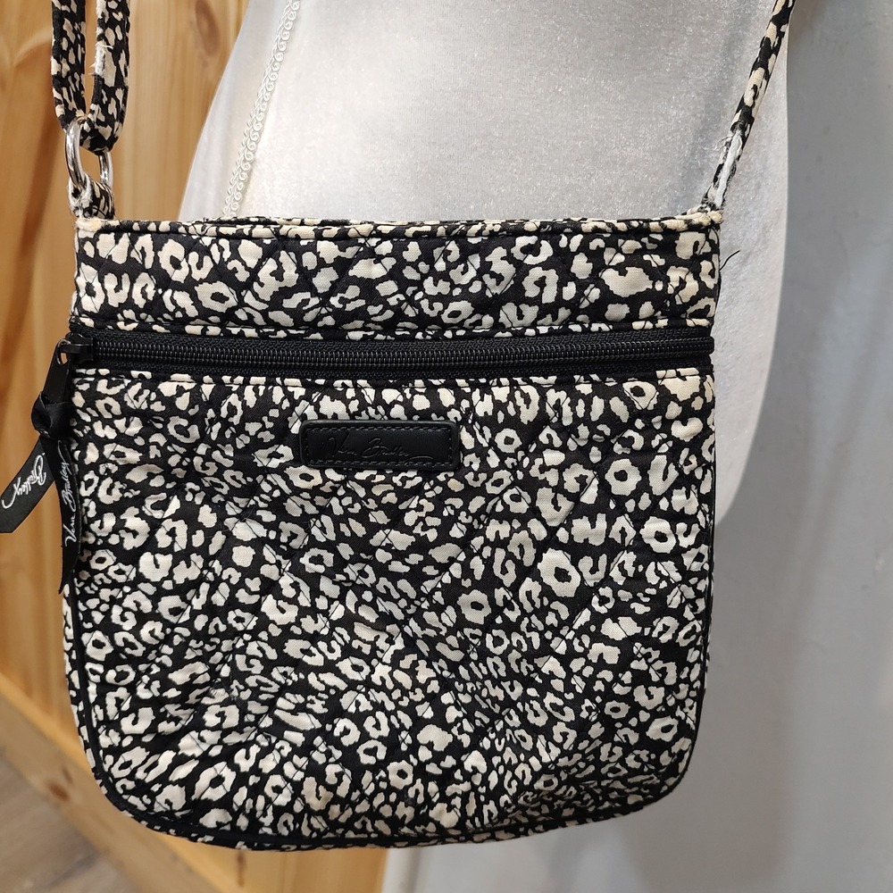 Vera Bradley Black White Animal Print Quilted Crossbody Zip Pockets Adjustable - Picture 2 of 12